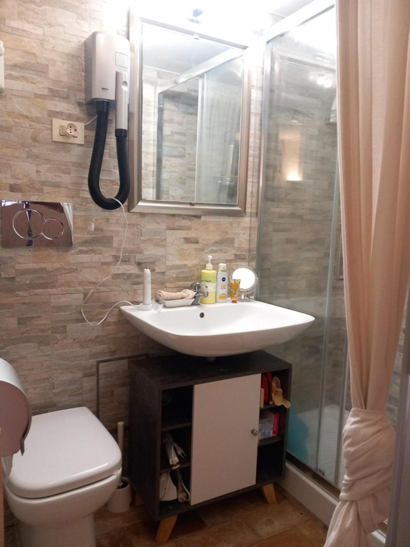 Domus Next Campo De'Fiori With Thermal Shower Rome Bilik gambar